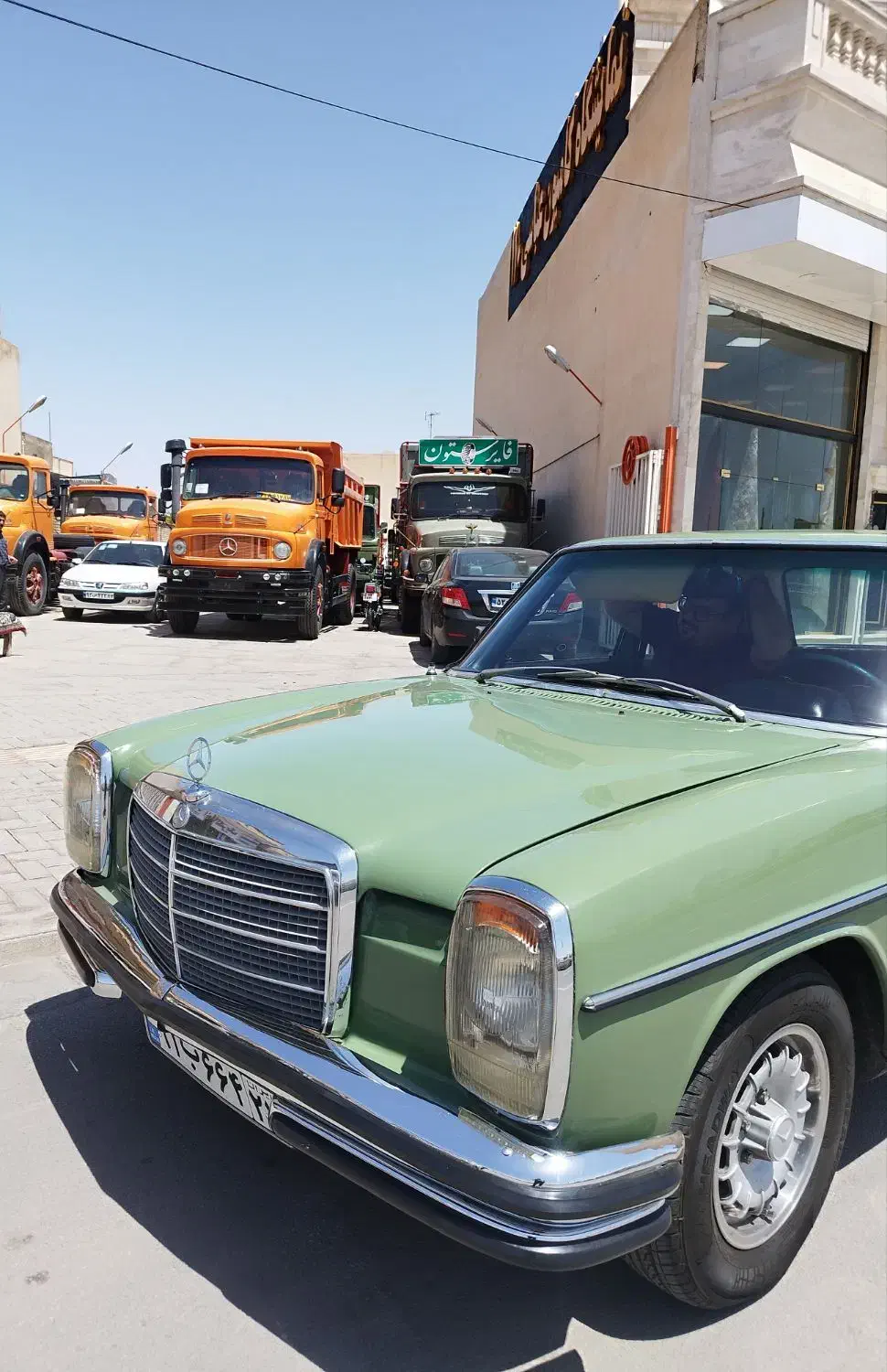 مرسدس بنز معماری ۲۰۰ مدل ۱۹۷۳|خودرو کلاسیک|کاشان, کارگر|دیوار