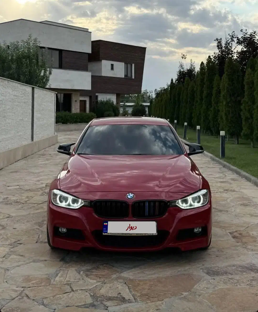 بی ام و ۳۲۰ بدون رنگ ۲۰۱۳|خودرو سواری و وانت|تهران, سعادت‌آباد|دیوار