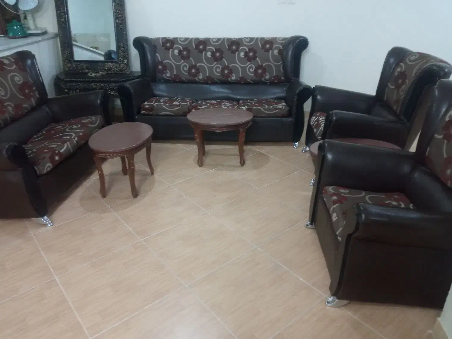 مبل راحتی فشرده شده قیمت مناسب|مبلمان خانگی و میز عسلی|اراک, |دیوار