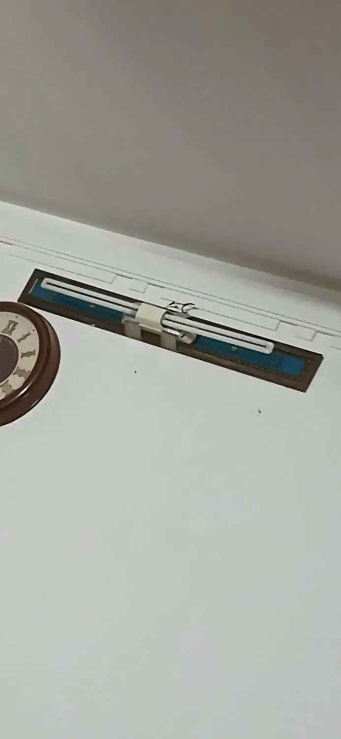 دوعدد لامپ مهتابی با دوتاپایه|لامپ و چراغ|پاکدشت, پاکدشت (مامازند)|دیوار