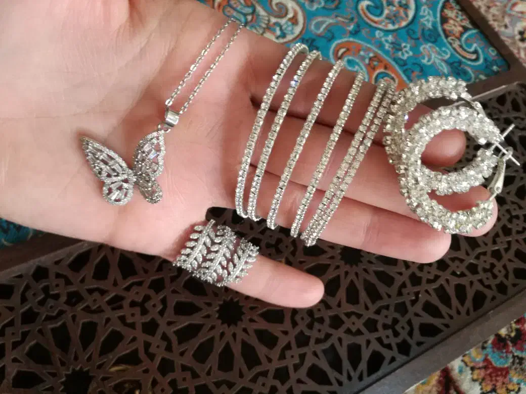 بدلیجات|بدلیجات|مرودشت, کناره|دیوار