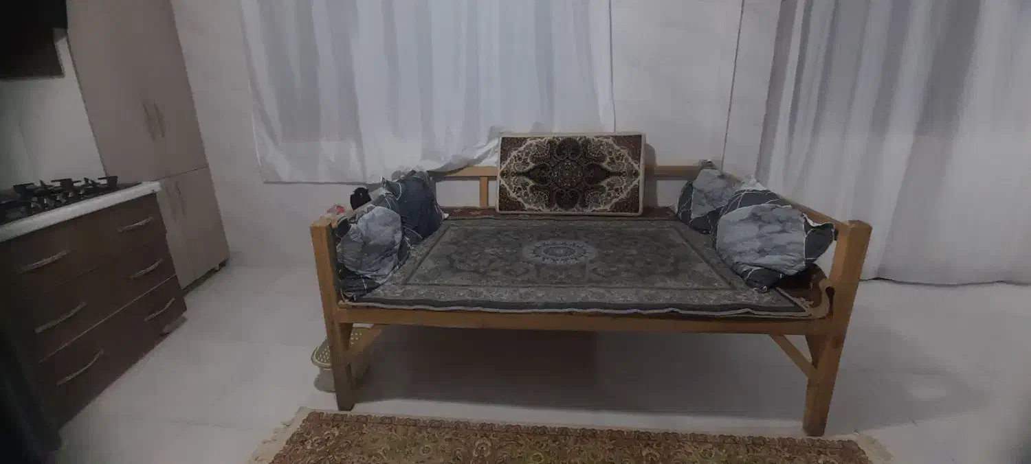 تخت سنتی ۴نفره سالم|تخت و سرویس خواب|تویسرکان, |دیوار