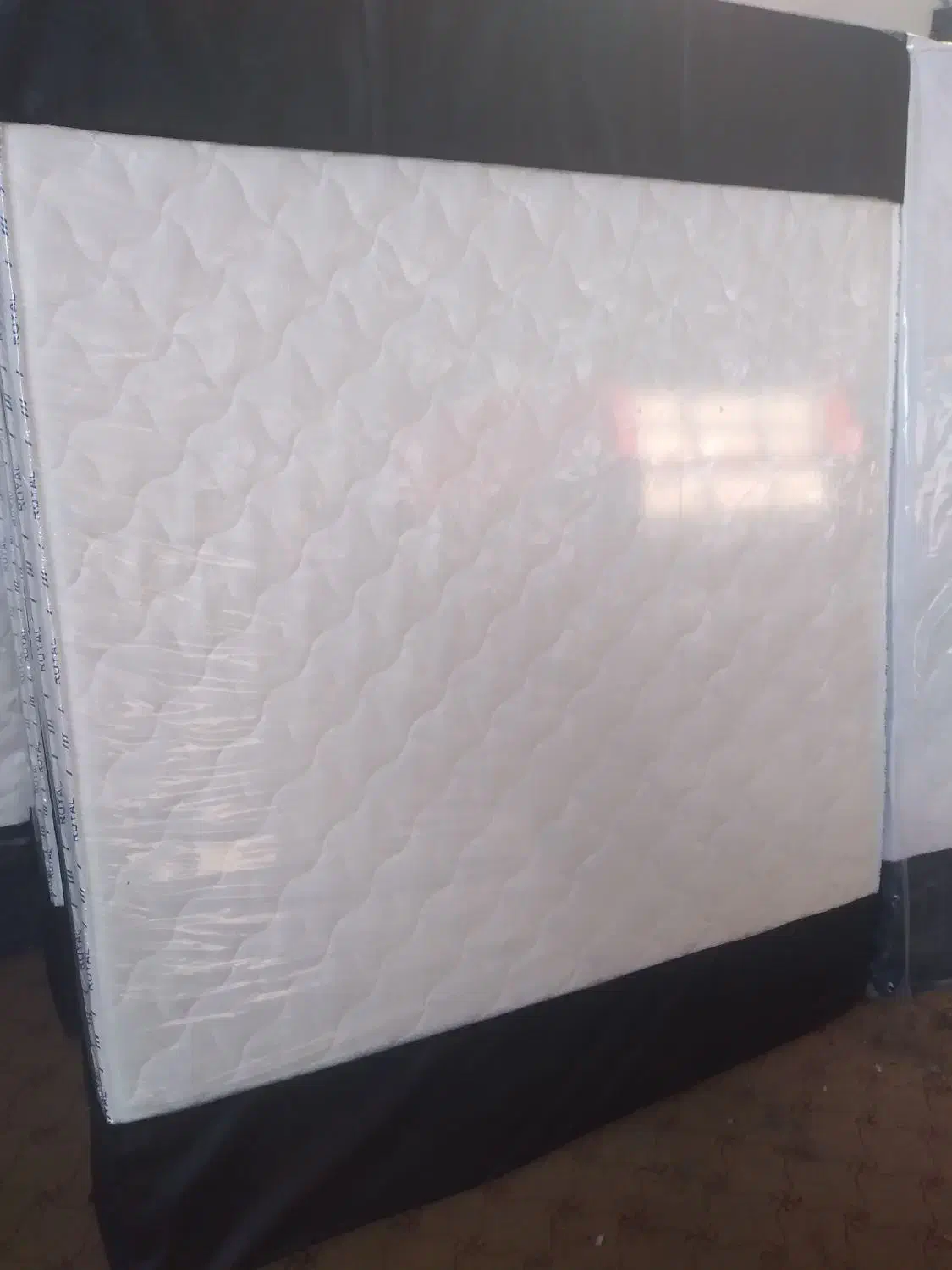 منفصل پاکتی رویال|تشک تختخواب|پرند, فاز ۳|دیوار