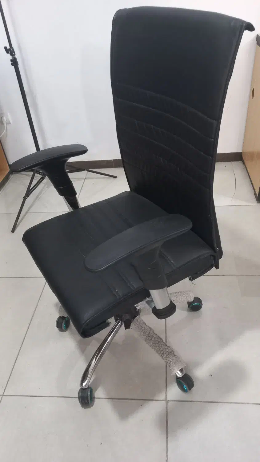 صندلی چرخ دار و جک دار|صندلی و نیمکت|اردبیل, |دیوار