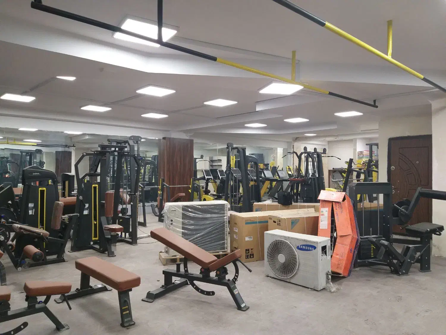 150 متر تجاری تابلو خور غربی های تهرانپارس|اجارهٔ مغازه و غرفه|تهران, تهرانپارس غربی|دیوار