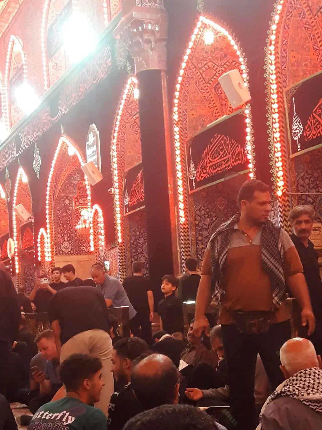 خدمت رسانی در عتبات|فعالیت داوطلبانه|قروه, |دیوار