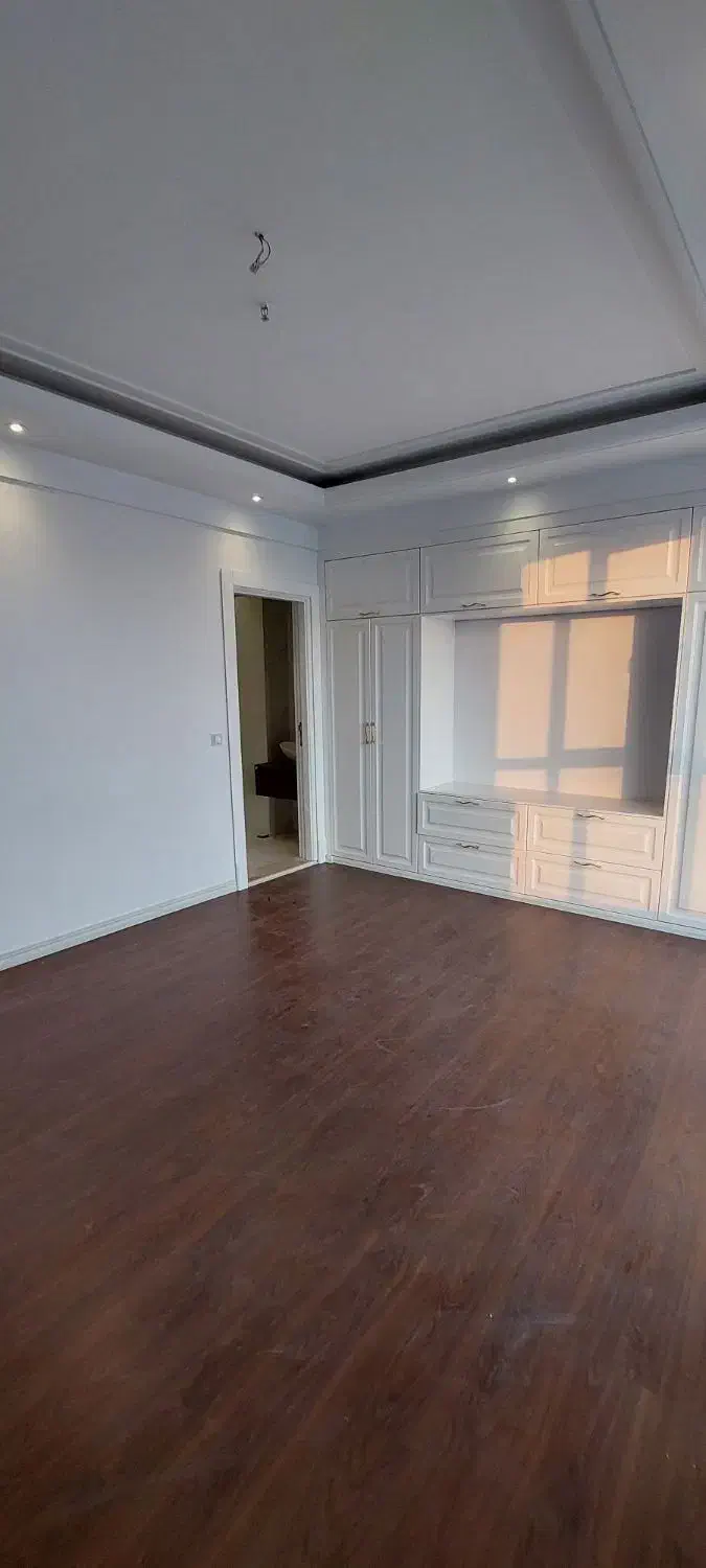 متراژ های مختلف/برج‌های مجلل/امکانات هتلینگ منطقه