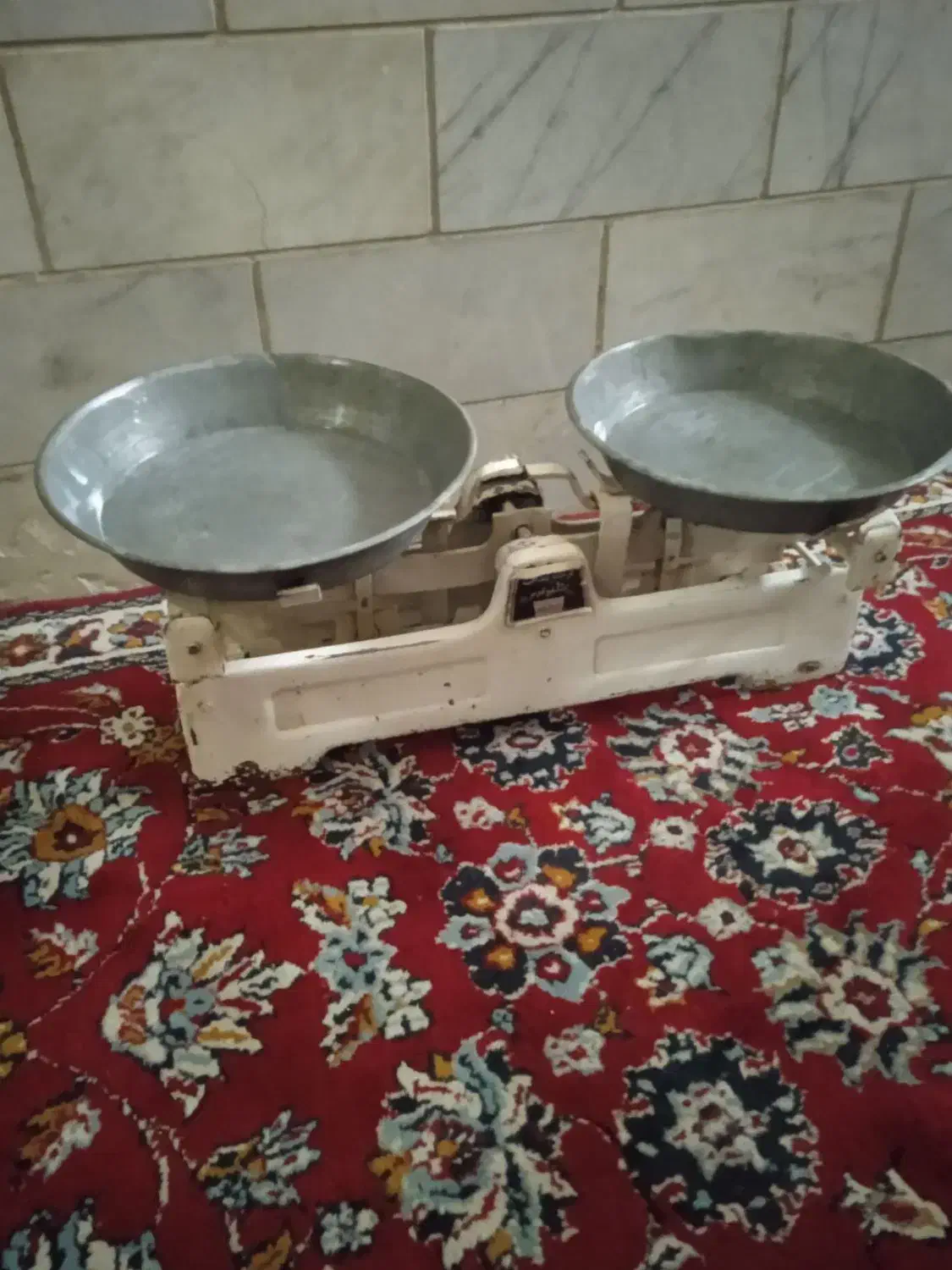 ترازو|کلکسیون اشیاء عتیقه|کرمان, |دیوار