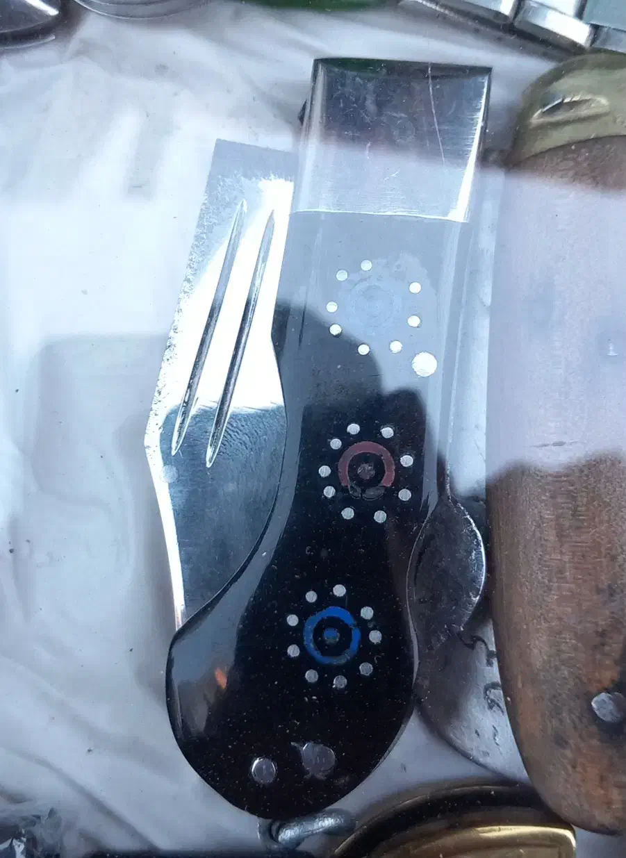 چاقو بابا|کلکسیون اشیاء عتیقه|اردبیل, |دیوار