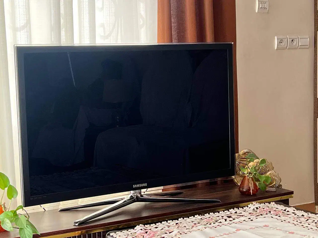 تلویزیون|تلویزیون و پروژکتور|گلپایگان, |دیوار