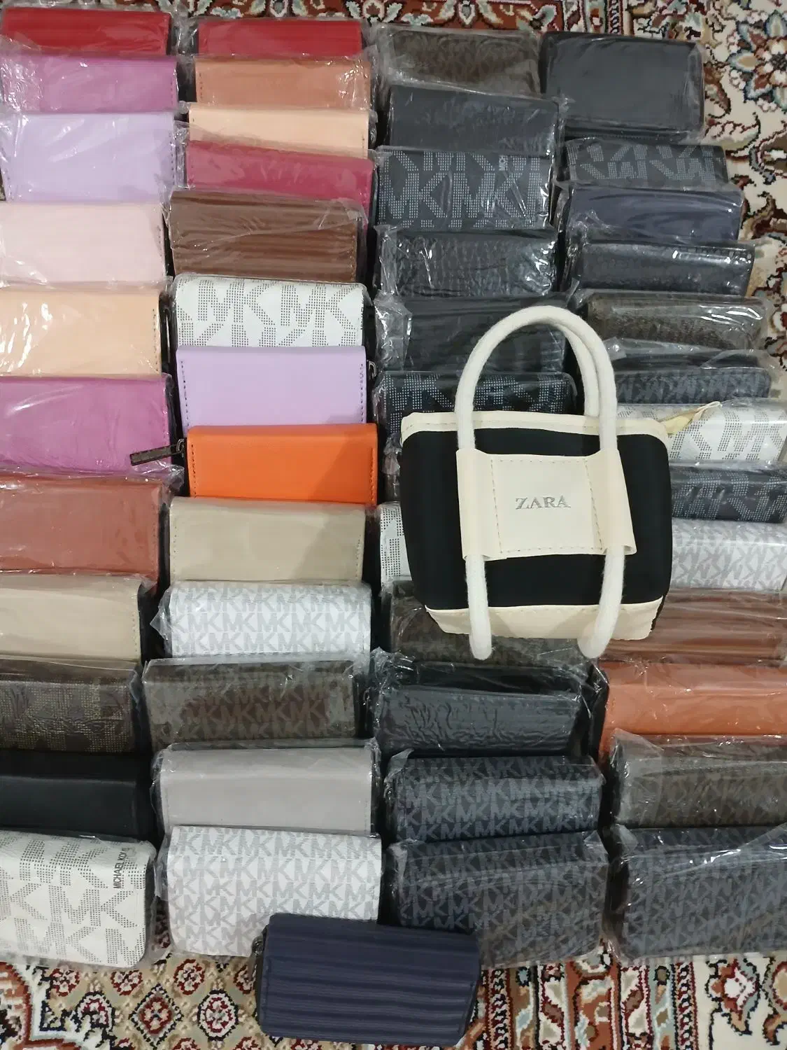 کیف و جاکارتی|کیف، کفش، کمربند|اراک, |دیوار