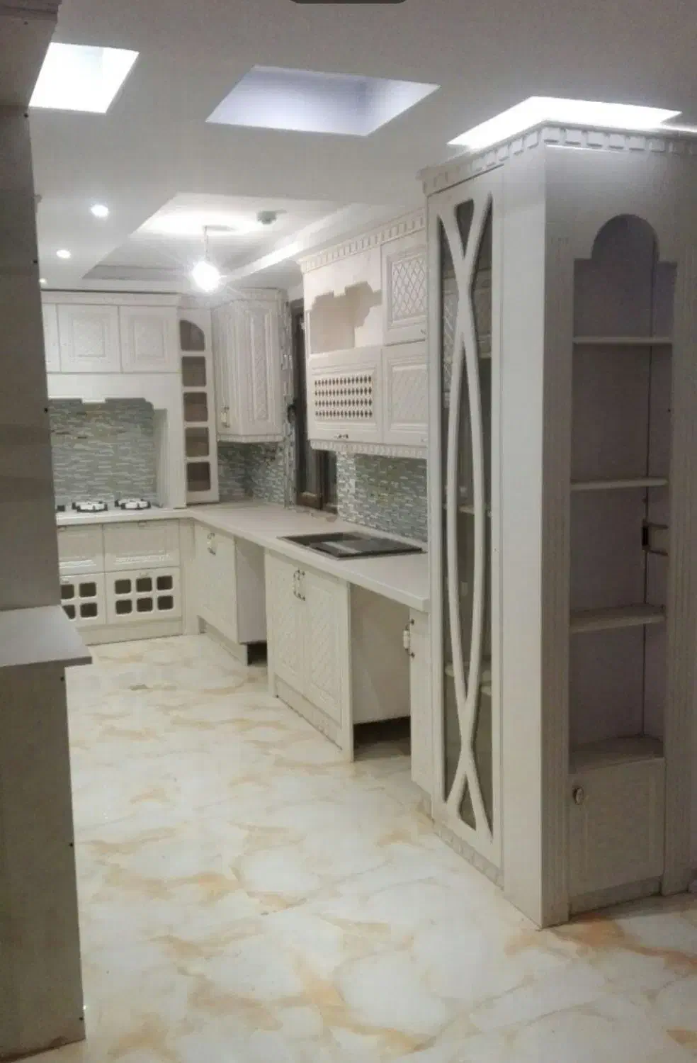 دکوراسیون داخلی عرشیا طراح و مجری سیستم آشپزخانه|کتابخانه، شلف، قفسه‌های دیواری|هشتگرد, هشتگرد قدیم|دیوار