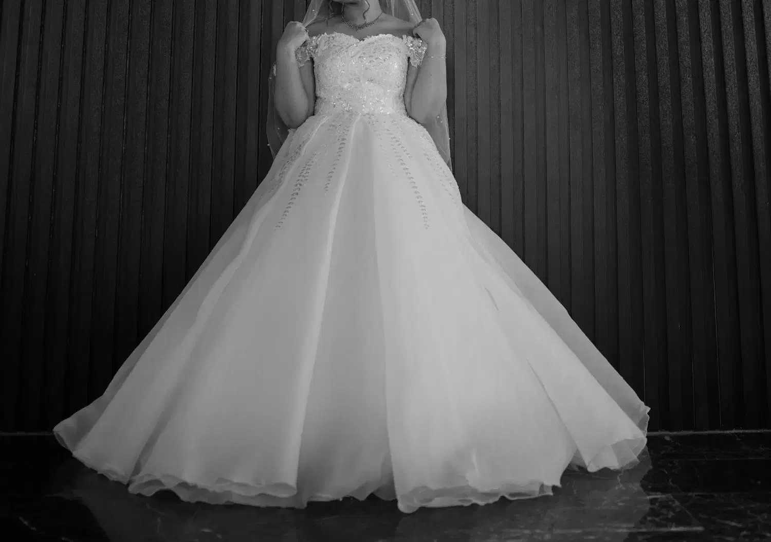 لباس عروس|لباس|شفت, |دیوار