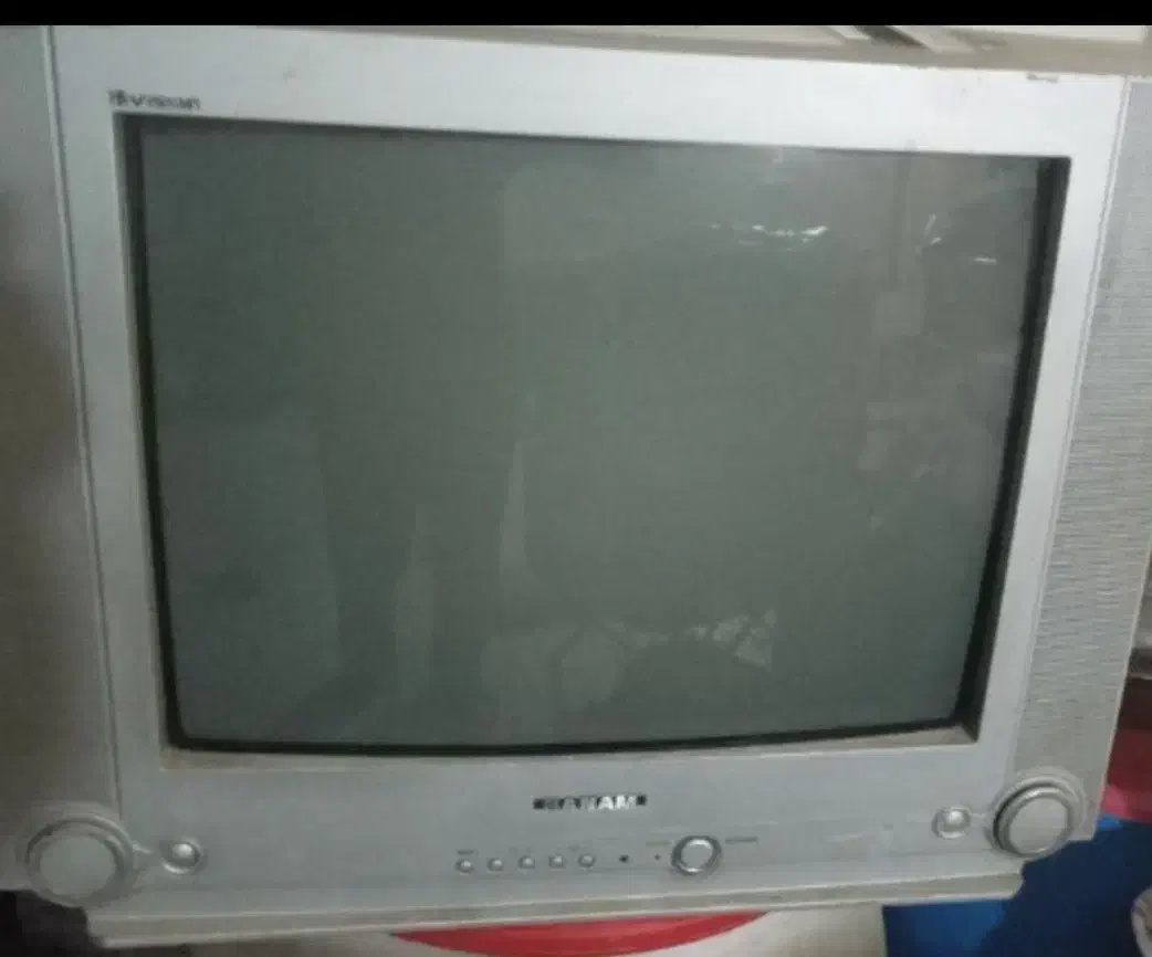 تلویزیوین صنام با کنترل سالم|تلویزیون و پروژکتور|املش, |دیوار