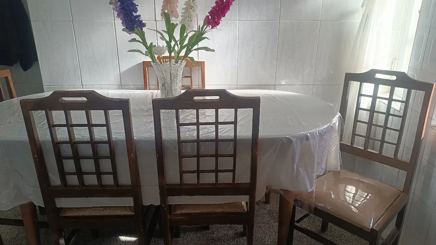 میز غذا خوری|میز و صندلی غذاخوری|سبزوار, پیروزی|دیوار