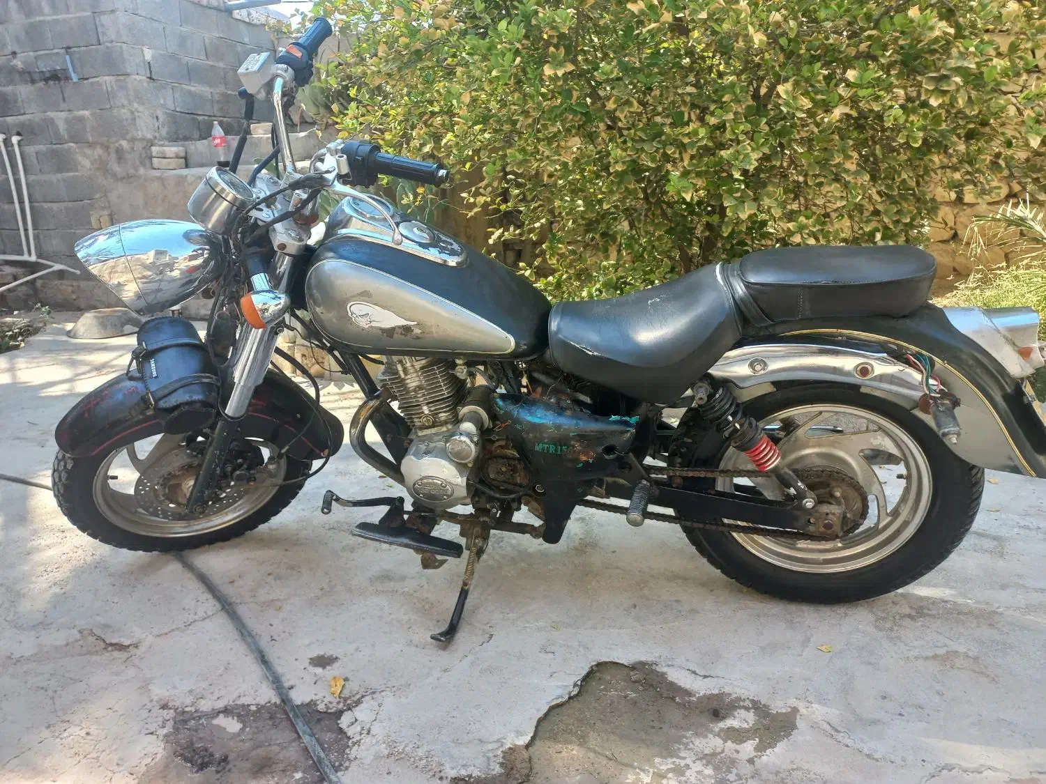 موتور هارلی آمریکایی|موتورسیکلت|قیروکارزین, |دیوار