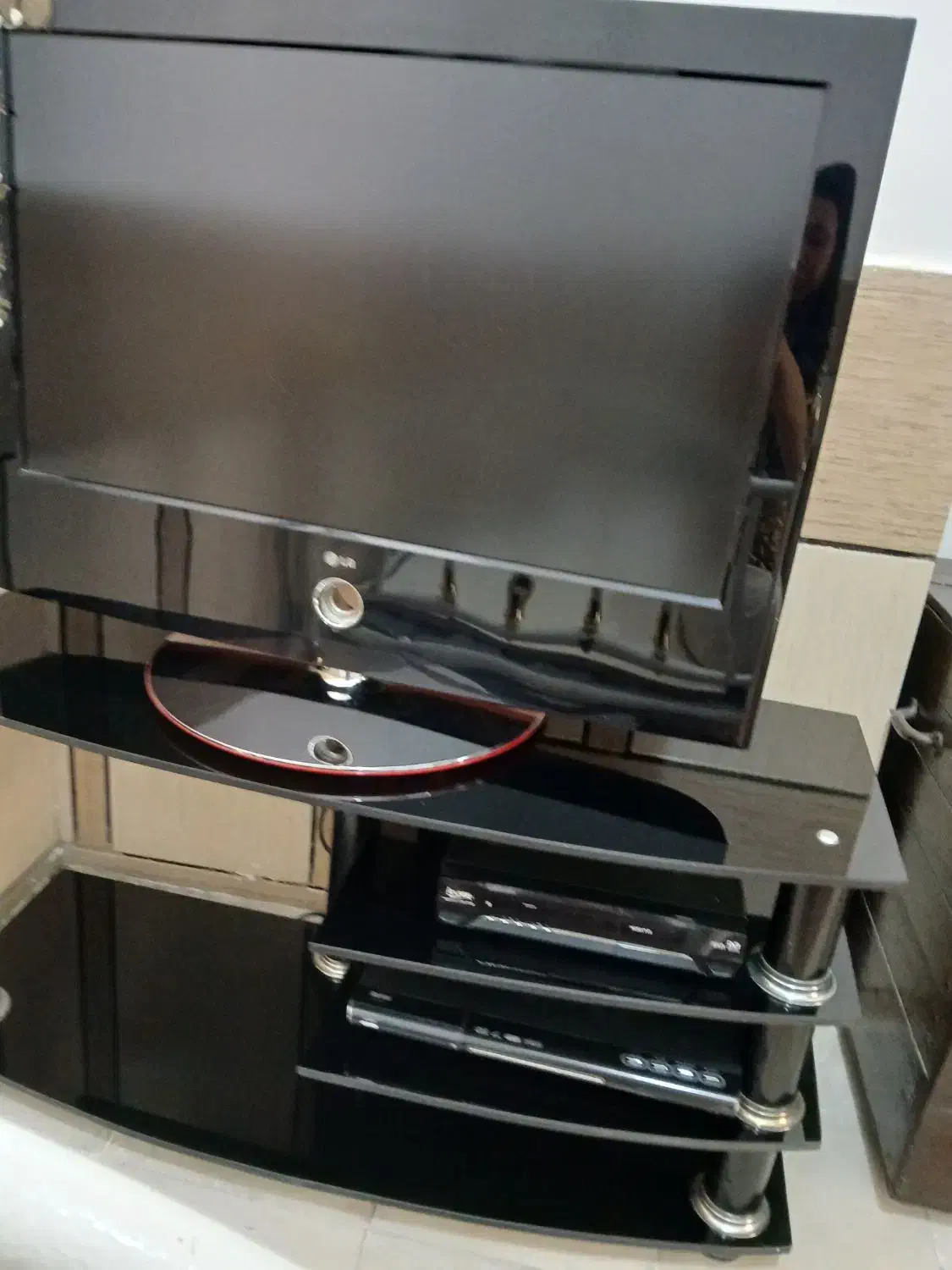 یک عددتلوزیون ال جی بامیز (۳۲)اینچ|تلویزیون و پروژکتور|سیرجان, |دیوار