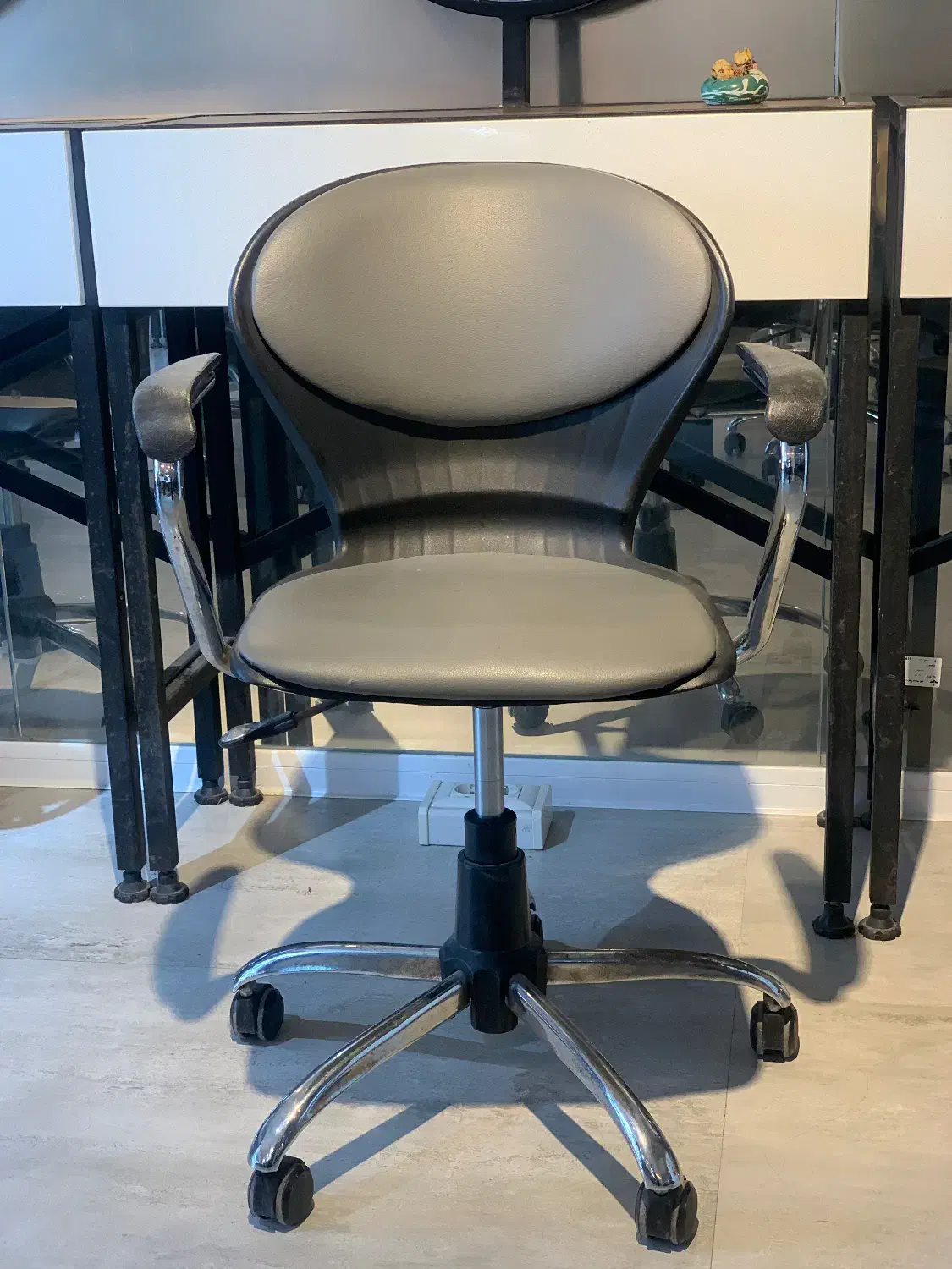 صندلی اداری|صندلی و نیمکت|بندرعباس, |دیوار