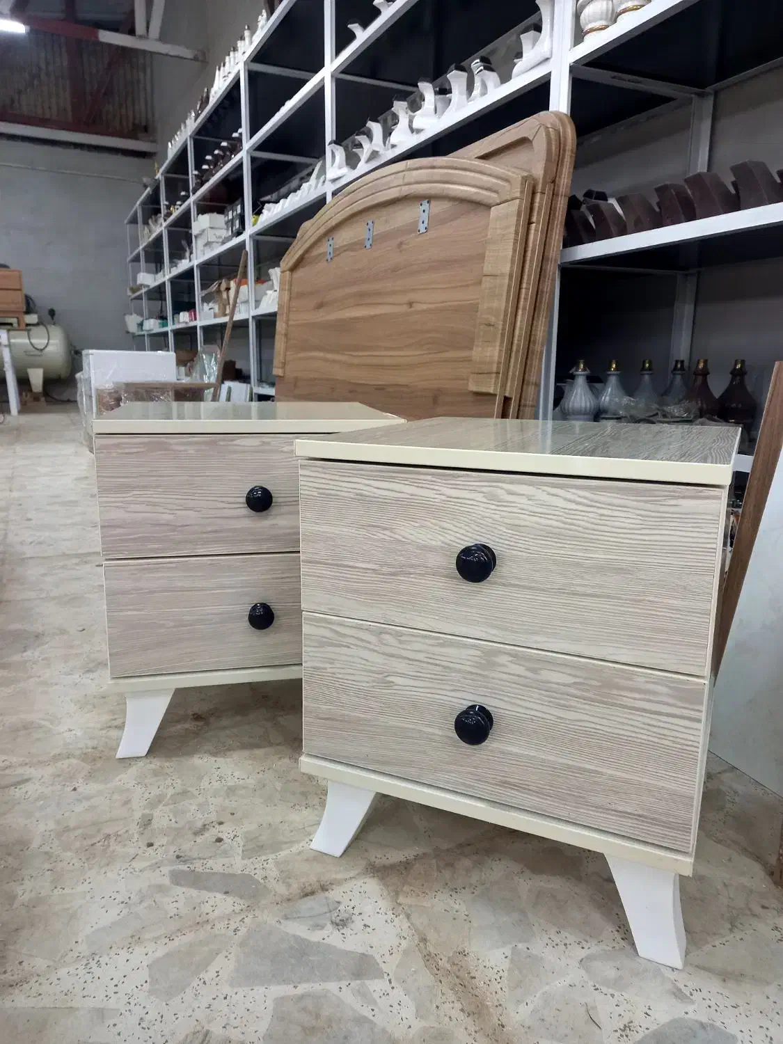 پا سختی|تخت و سرویس خواب|تولم شهر, |دیوار