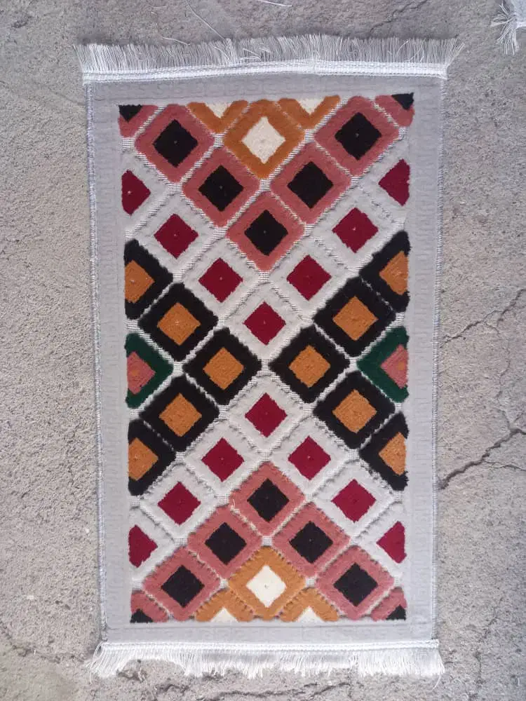 پادری برزنتی|پادری|آران و بیدگل, |دیوار