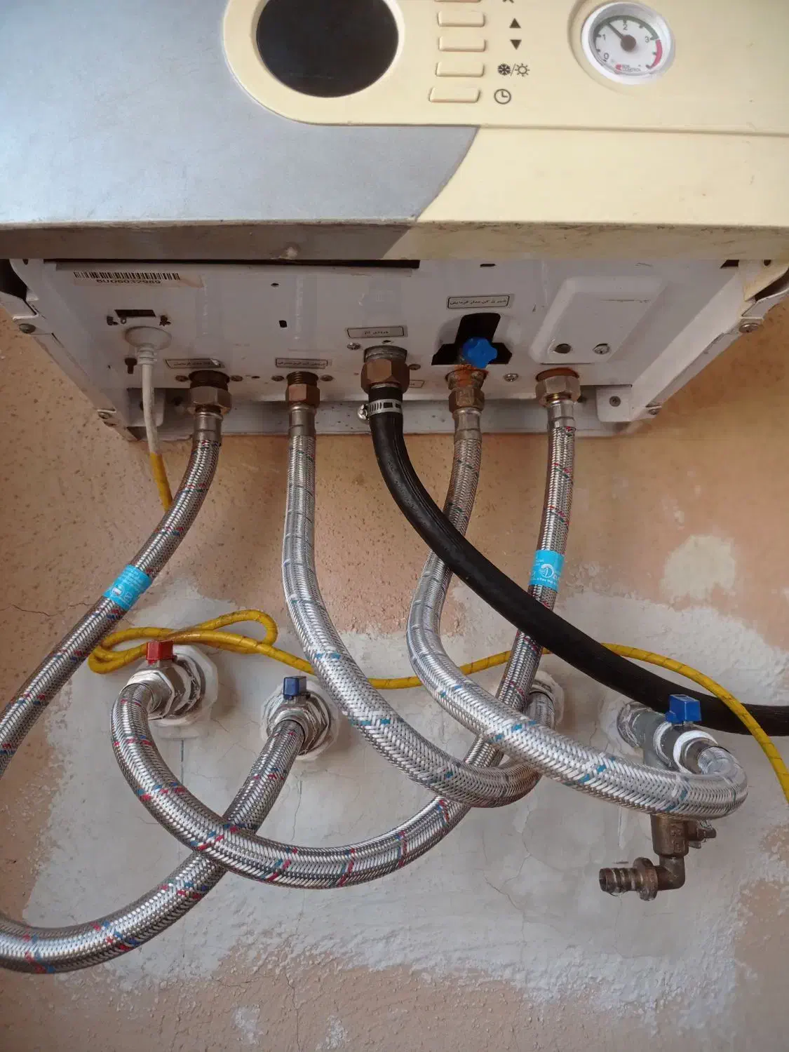 پکیچ بویلر۲۰۰۰|آبگرمکن، پکیج، شوفاژ|پرند, فاز ۶|دیوار