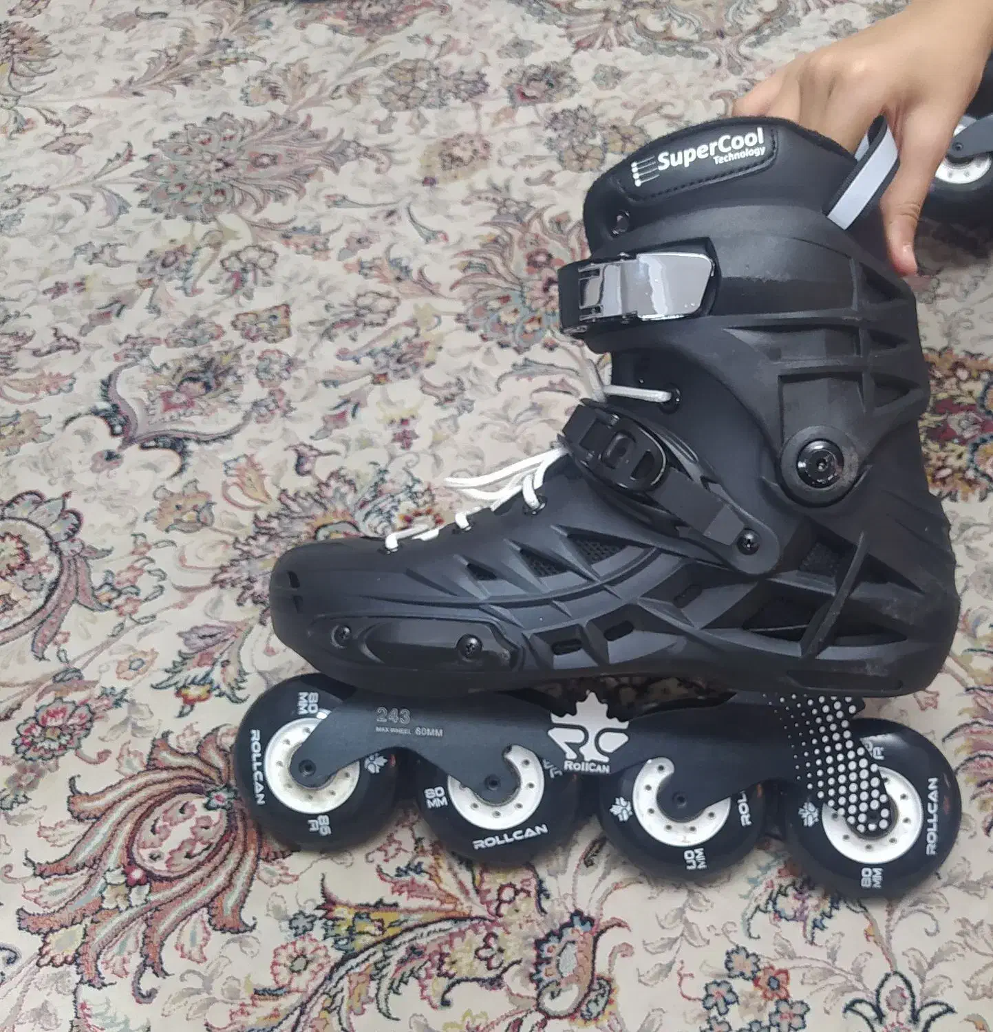 دو جفت کفش اسکیت ..مردونه و زنونه|دوچرخه، اسکیت، اسکوتر|کرج, کوی کارمندان جنوبی|دیوار