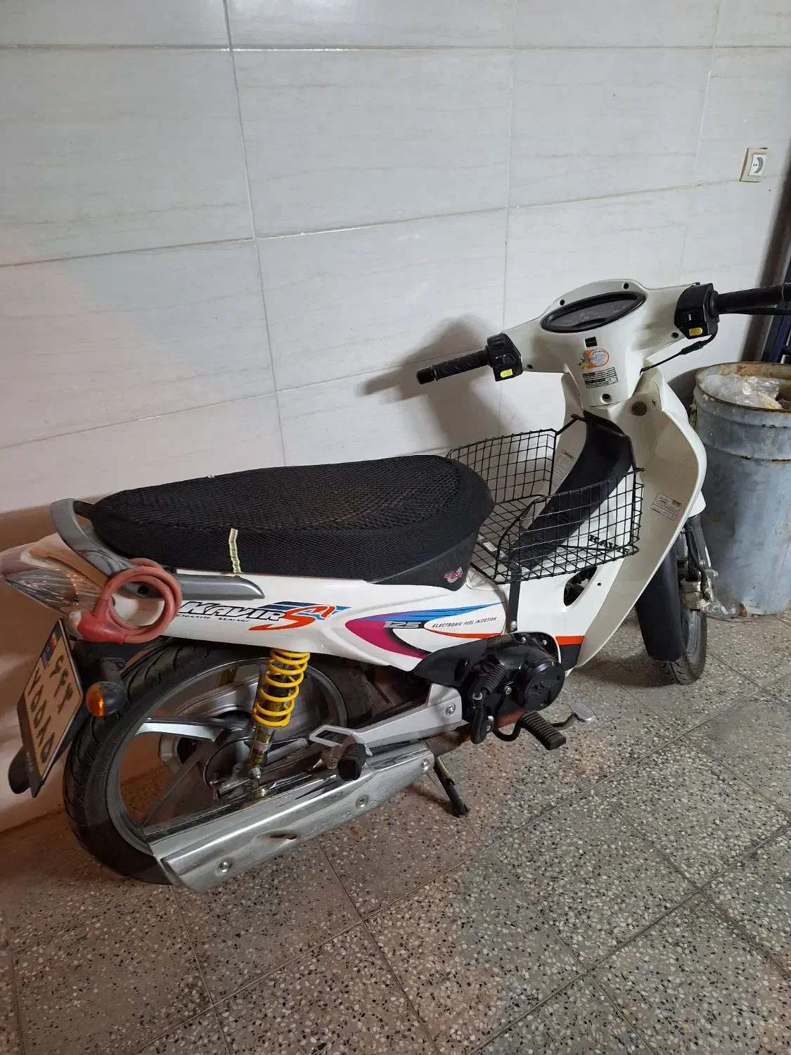 موتوربیکلاچ کویررادیسون ۱۲۵|موتورسیکلت|زارچ, |دیوار