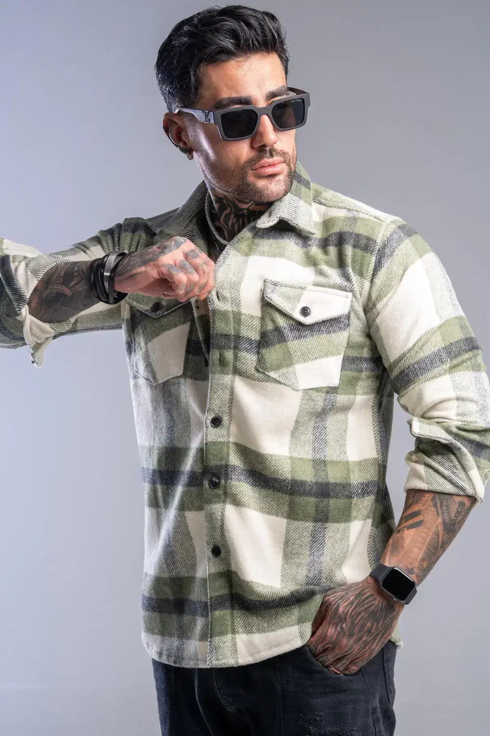 شیک پوشان|لباس|تربت‌حیدریه, اندیشه|دیوار