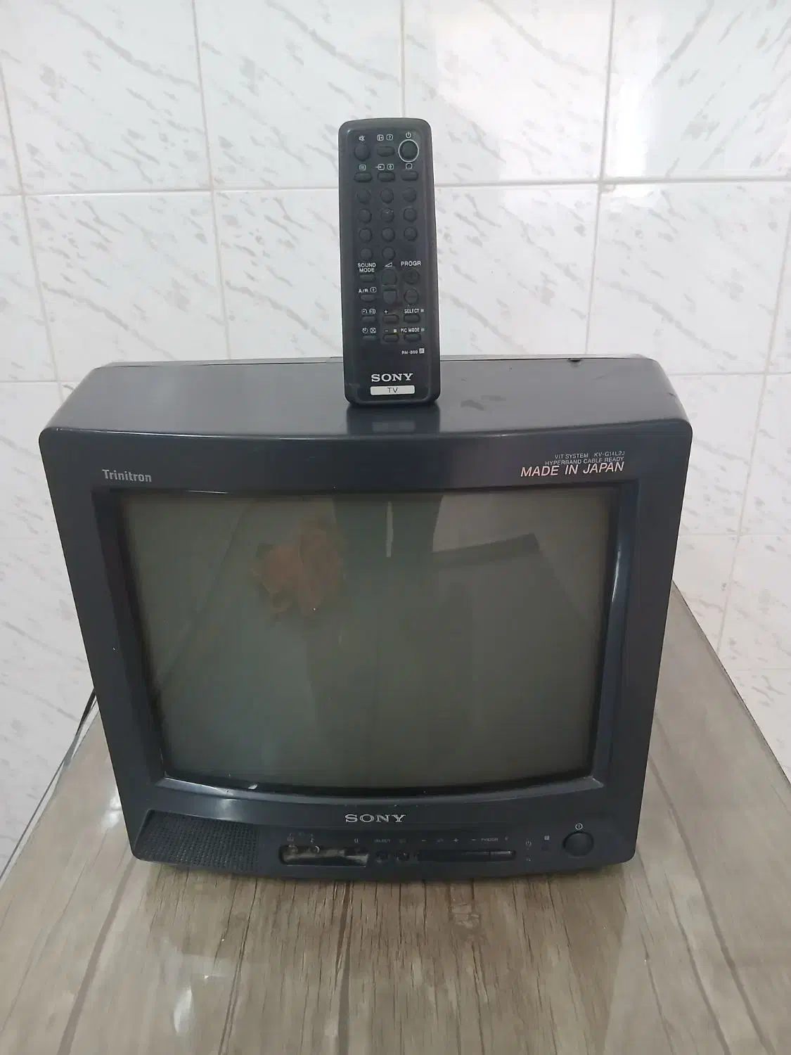 تلویزیون ۱۴اینچ سونی و گیرنده دیجیتال|تلویزیون و پروژکتور|سنندج, |دیوار