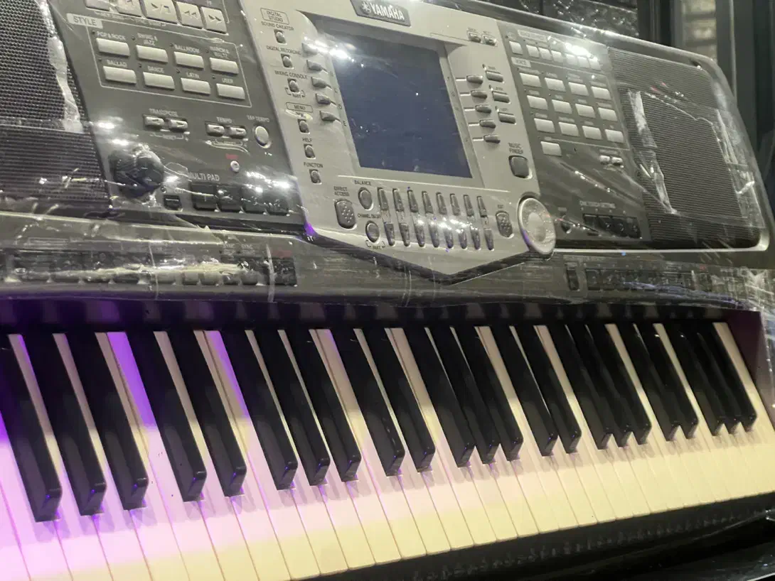 ارگ کیبورد یاماها ۱۰۰۰ مناسب آموزشی|پیانو، کیبورد، آکاردئون|رشت, استادسرا|دیوار