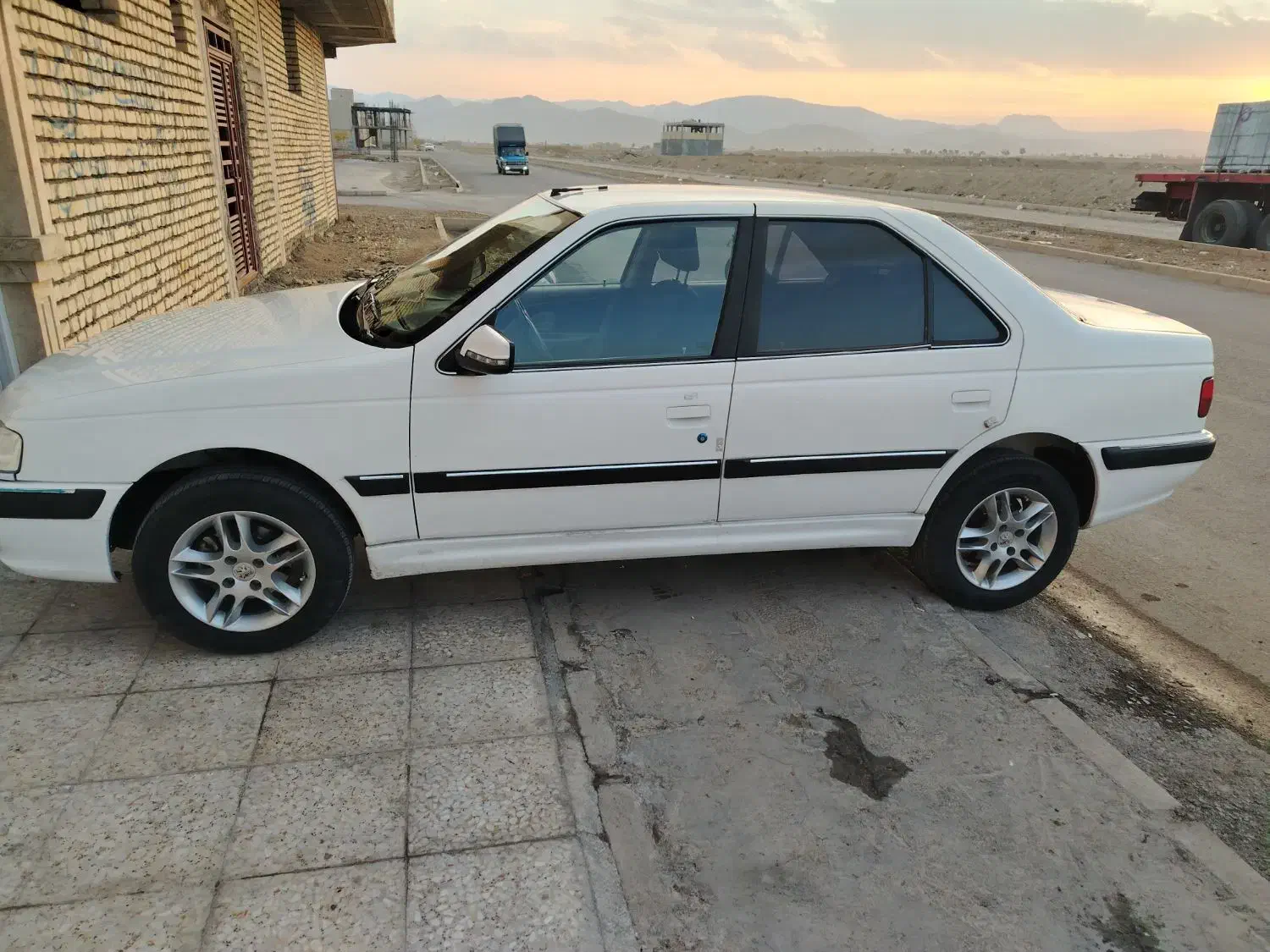 پارس ۱۴۰۲ نیمه فول|خودرو سواری و وانت|نجفآباد, سعدی|دیوار