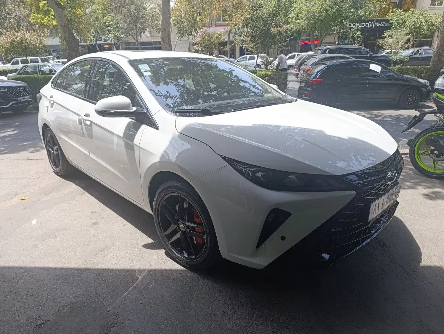 اریزو ۶جی تی سفیدمدل ۴۰۴|خودرو سواری و وانت|مشهد, امام رضا (ع)|دیوار