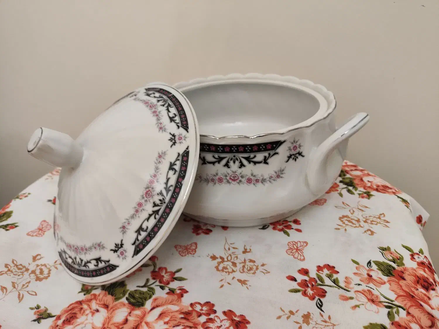 سه عدد سوپ خوری آنتیک (مارک ارکیده و دولوکس ژاپنی)|کلکسیون اشیاء عتیقه|تهران, کوی بیمه|دیوار