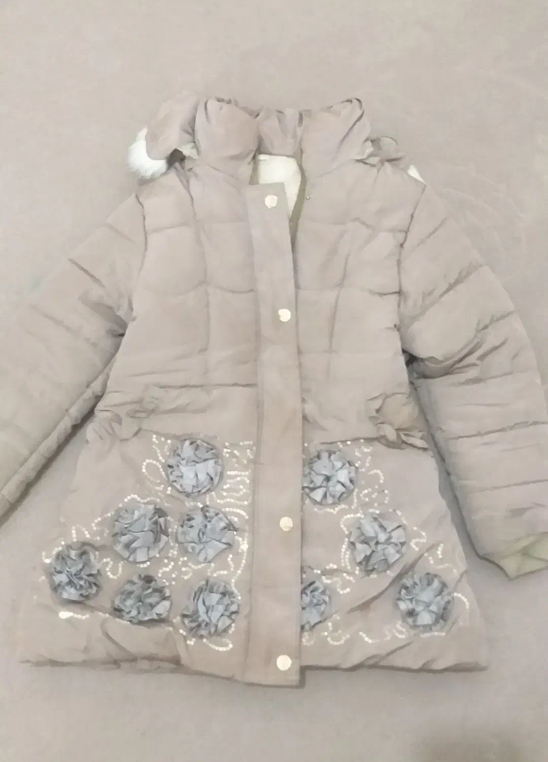 کاپشن|لباس|خوی, |دیوار