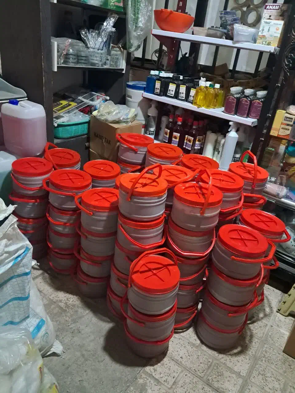 فروش محصولات خانگی و بهداشتی|مواد شوینده و دستمال کاغذی|کرج, کیانمهر|دیوار