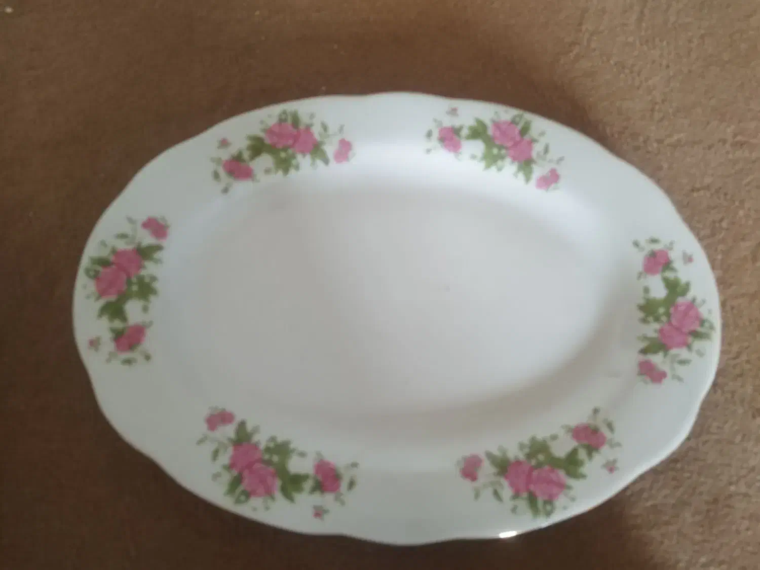 بشقاب و دیس غذاخوری|ظروف سرو و پذیرایی|زاهدان, |دیوار