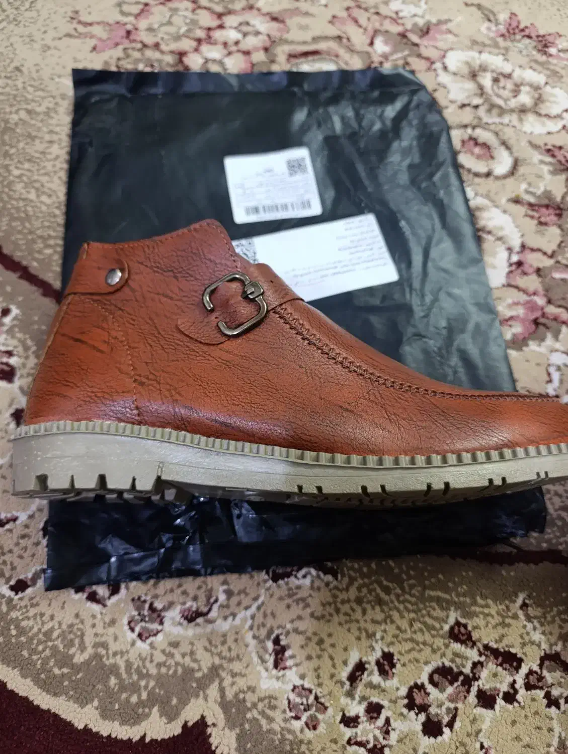 کفش نو|کیف، کفش، کمربند|بندر امام خمینی, |دیوار