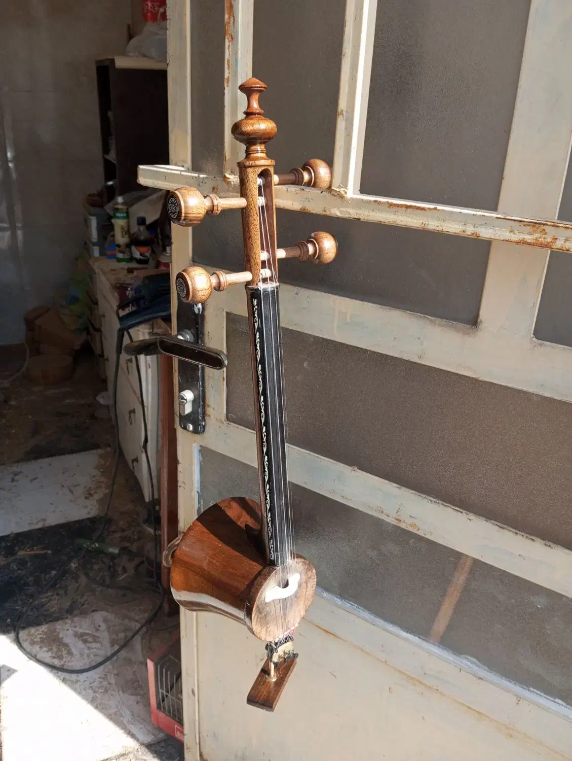 حرفه ای آبنوس|سازهای سنتی|خرم‌آباد, |دیوار