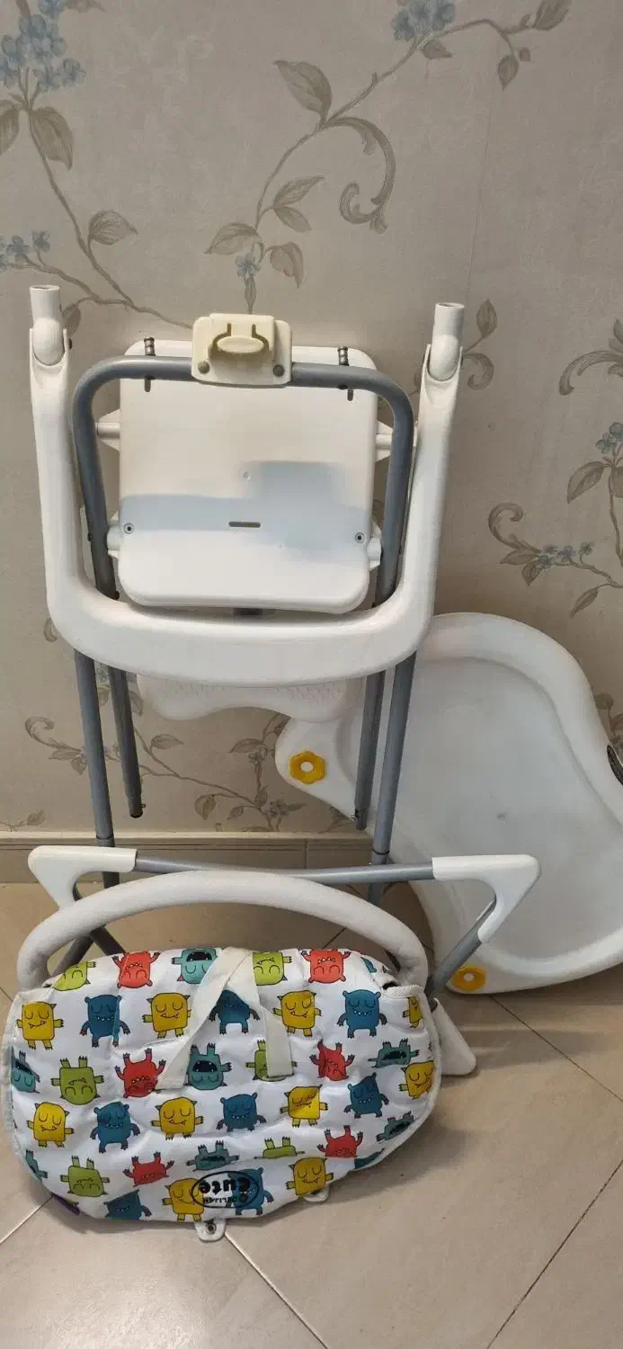 صندلی غذای کودک درحدنو.|اسباب و اثاث بچه|تهران, شهرک طالقانی|دیوار