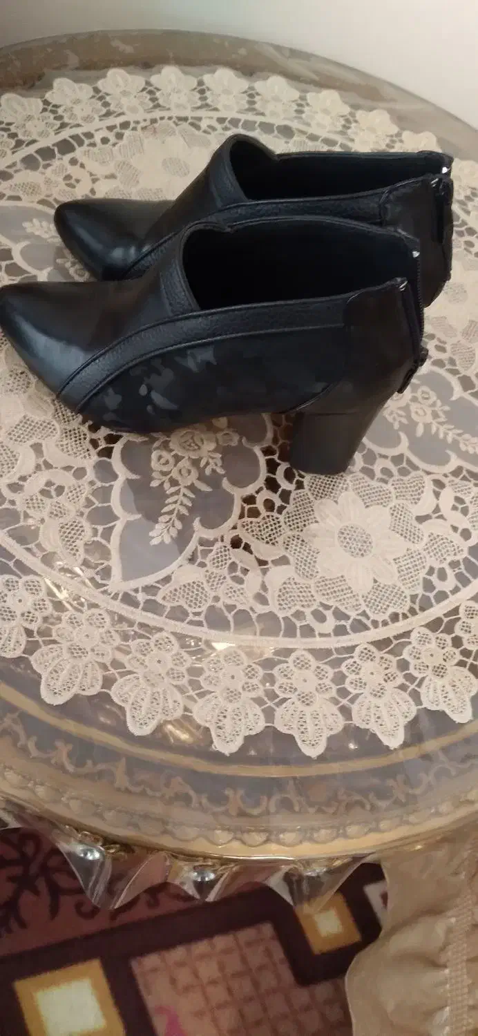 گفش|کیف، کفش، کمربند|اهر, |دیوار