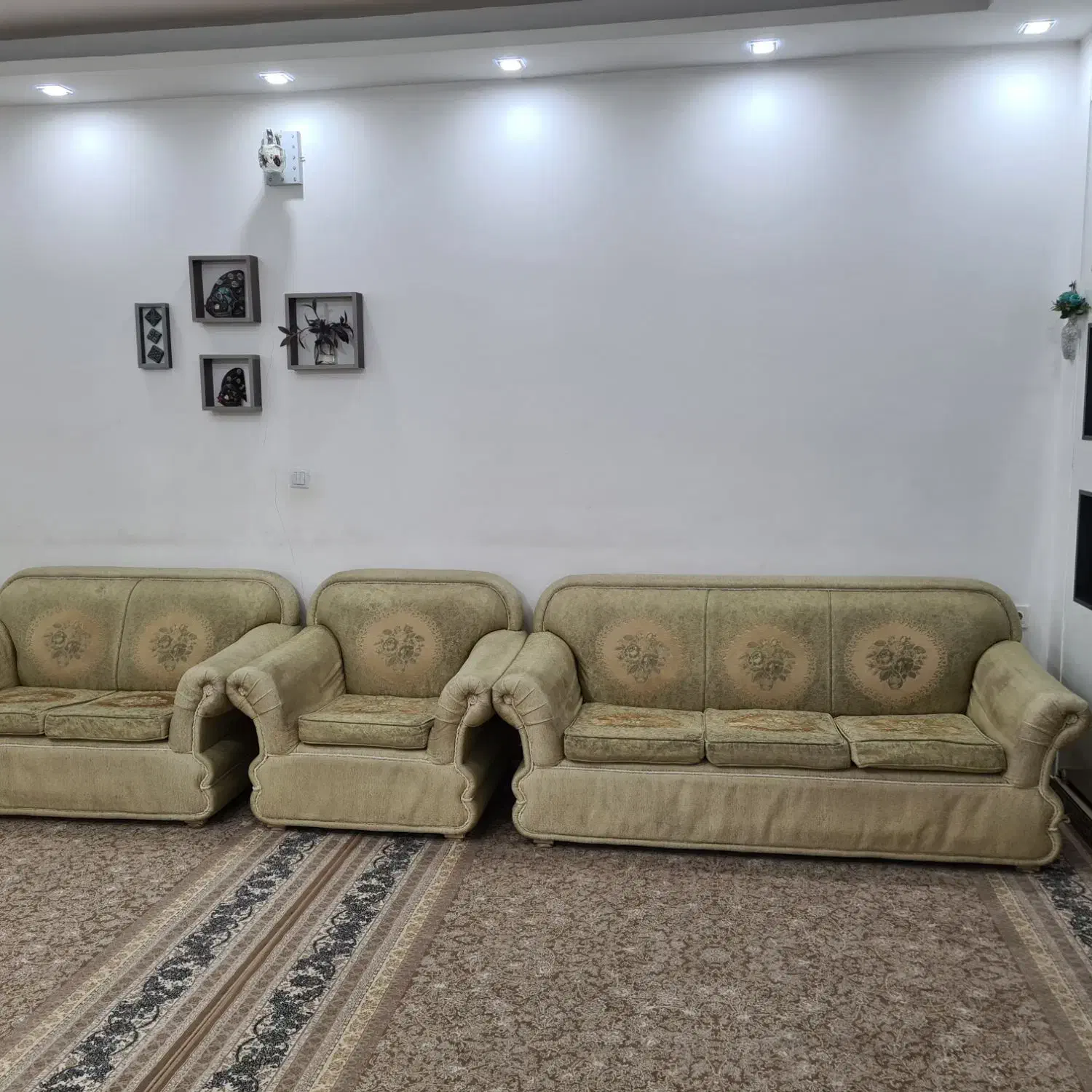 مبلمان|مبلمان خانگی و میز عسلی|کوهدشت, |دیوار