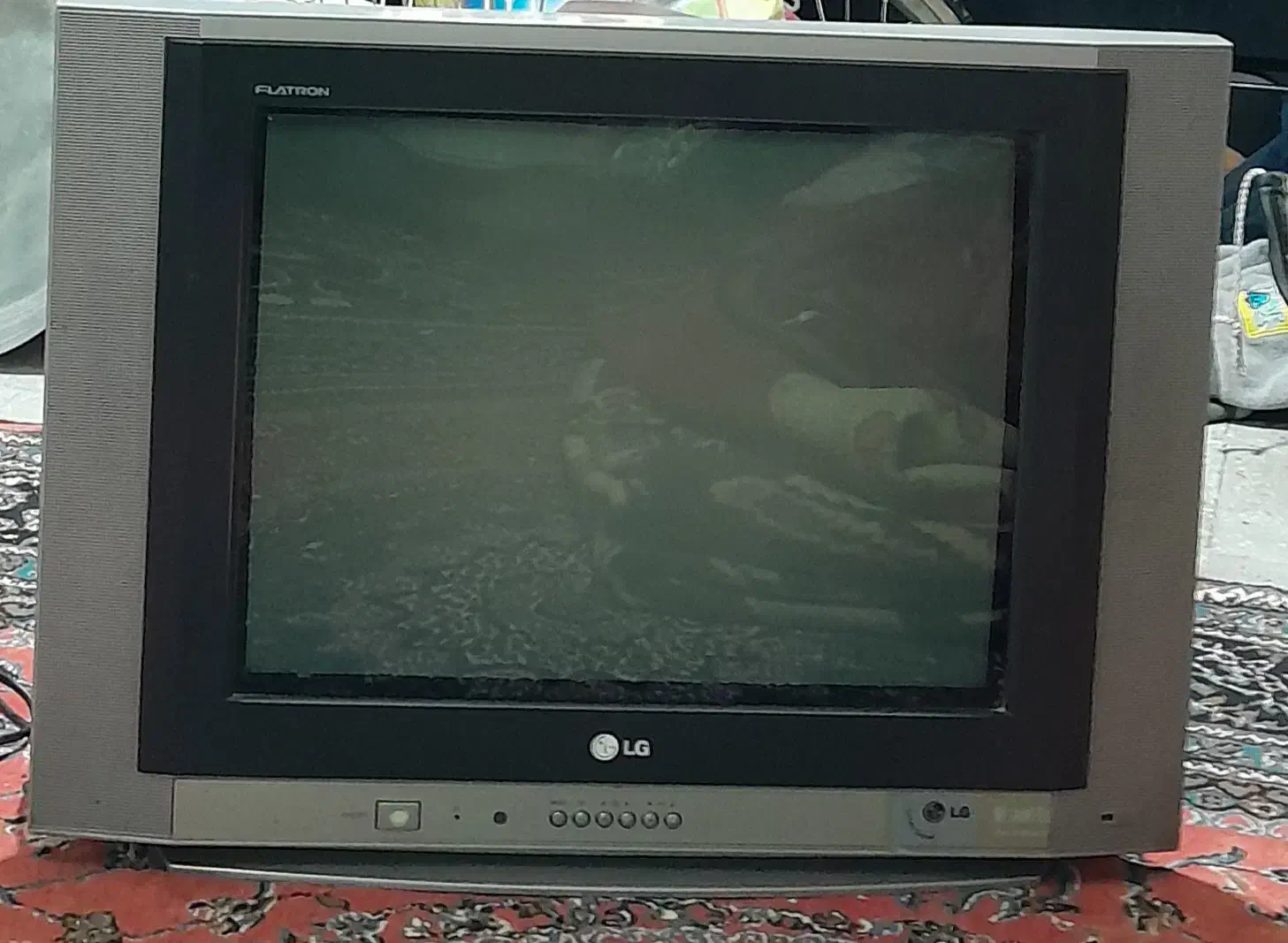 تلوزیون الجی ۲۱اینچ|تلویزیون و پروژکتور|دورود, |دیوار