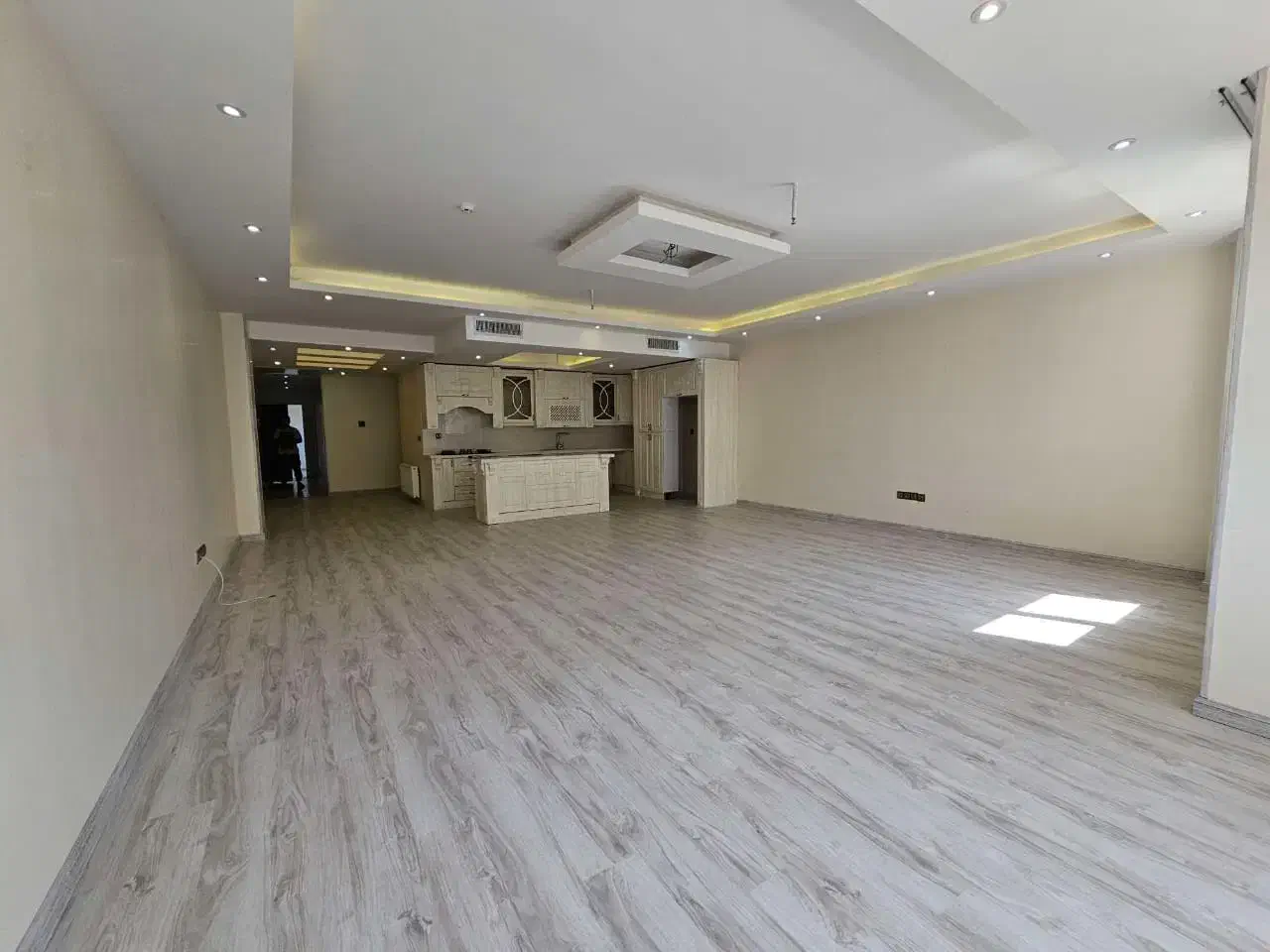 ۱۴۵ متر، آفتابگیر، ویودار، نوساز، فول مشاعات|فروش آپارتمان|کرج, عظیمیه|دیوار