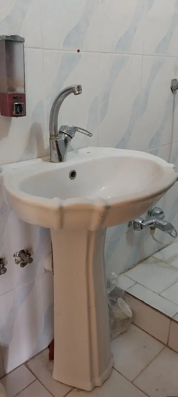 روشویی و در اتاق|لوازم سرویس بهداشتی|اسکو, |دیوار