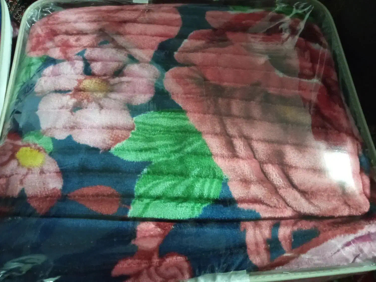 فروش پتوبه صورت کلی وتکی|رختخواب، بالش، پتو|بیرجند, |دیوار