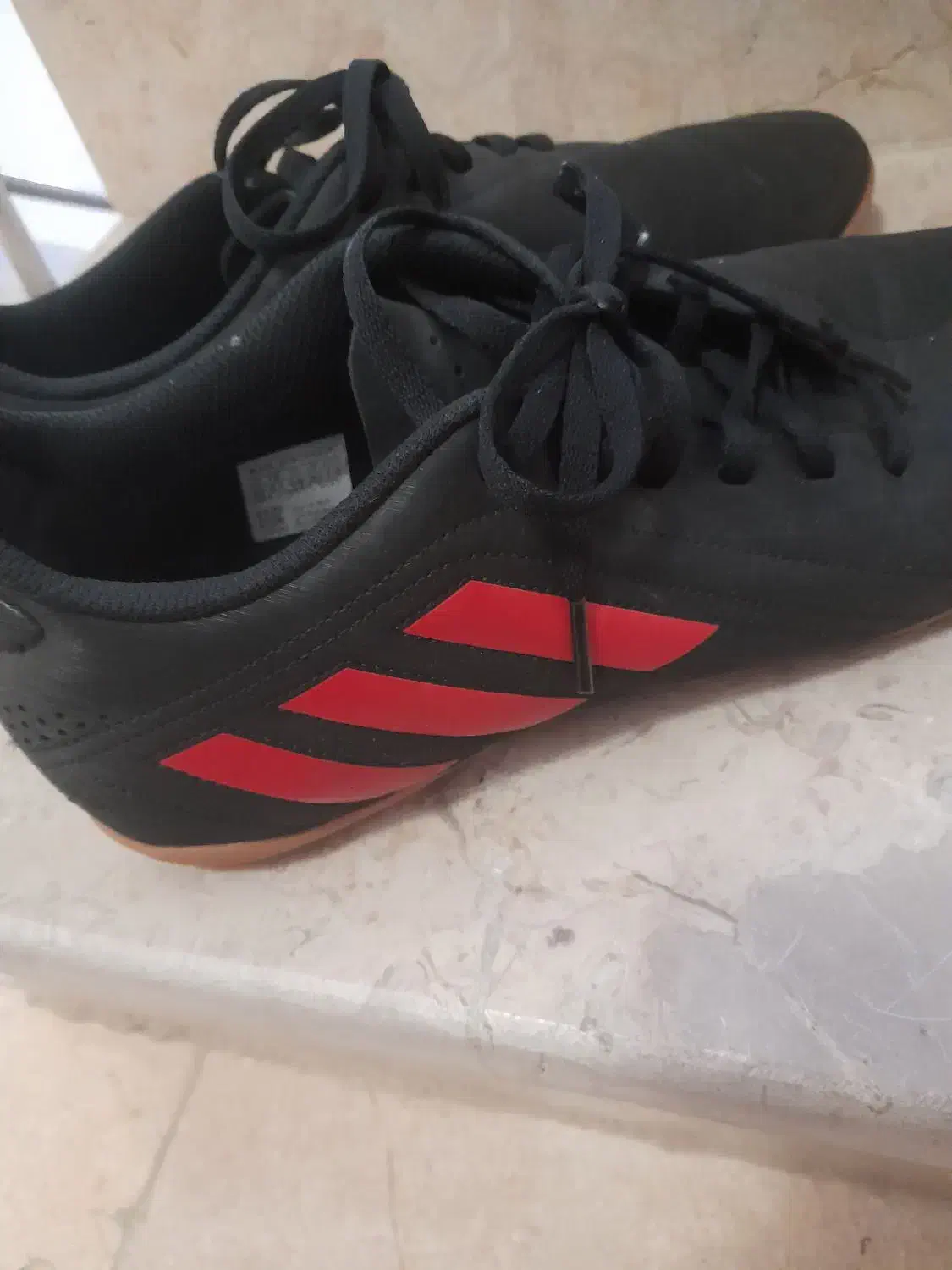 کفش سالنی|تجهیزات ورزشی|صفادشت, |دیوار