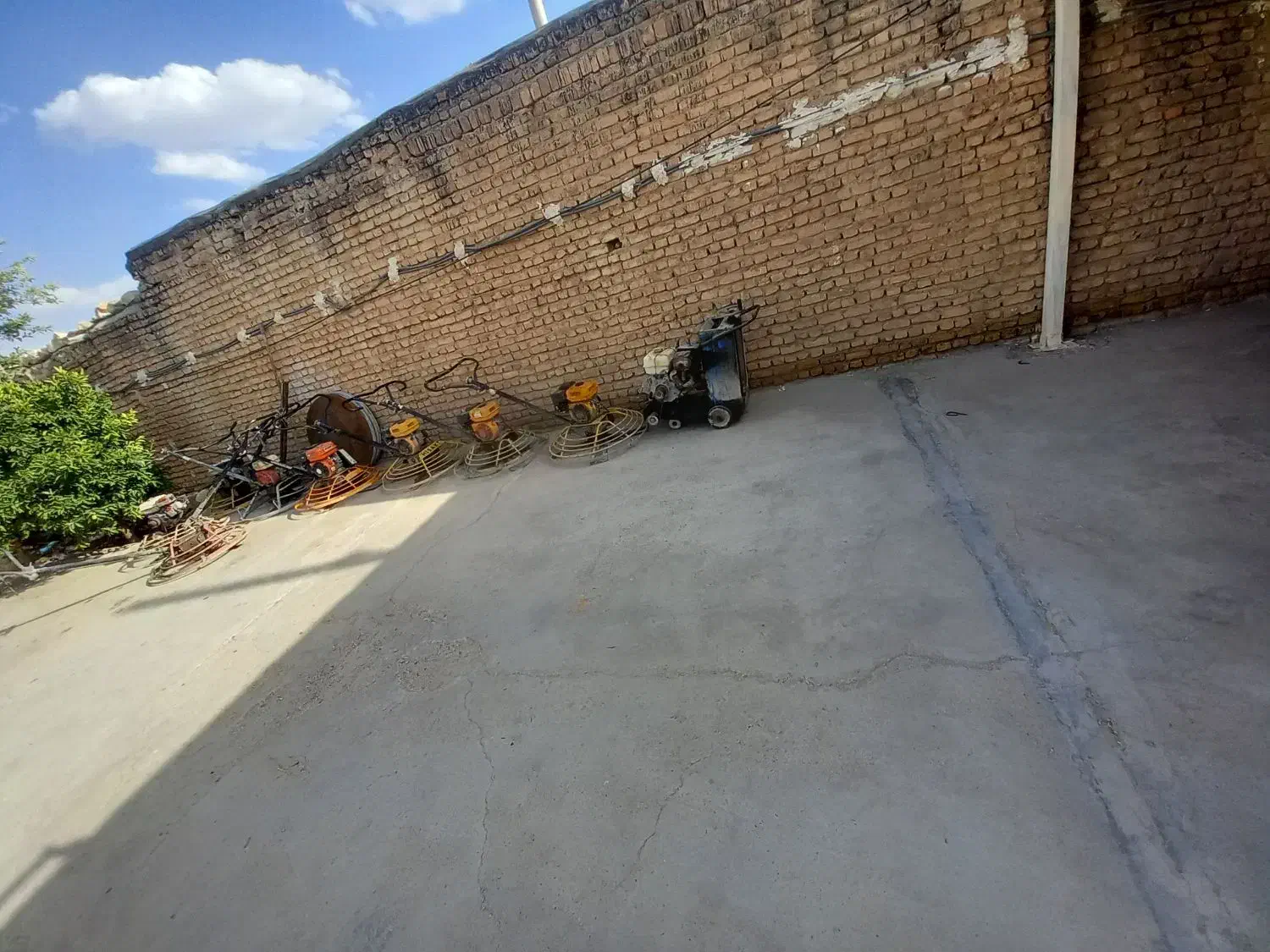 دستگاه پروانه|خدمات پیشه و مهارت|طرهان, |دیوار