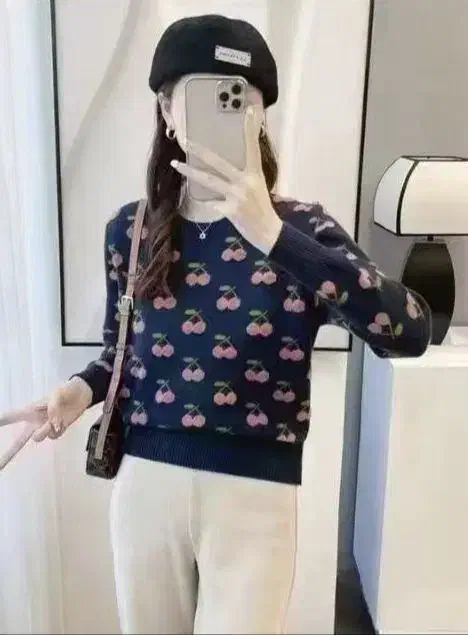 بافت زنانه|لباس|اصفهان, اشکاوند|دیوار