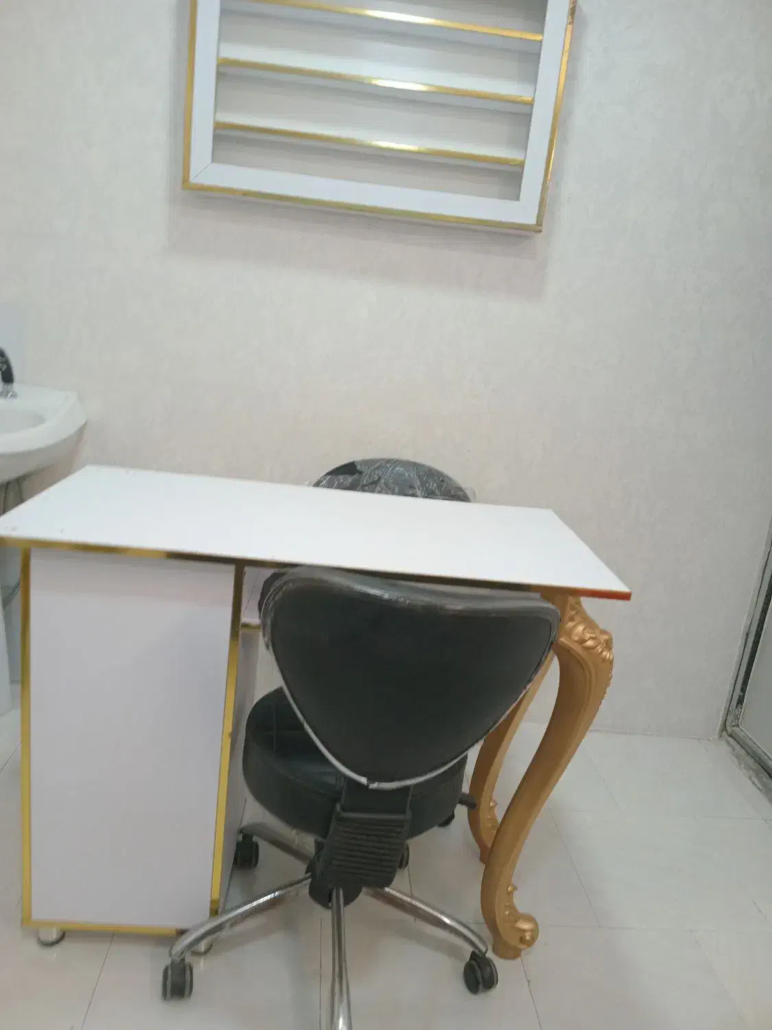 اجاره میز ناخن|آرایشگاه و سالن‌های زیبایی|رشت, گیل|دیوار