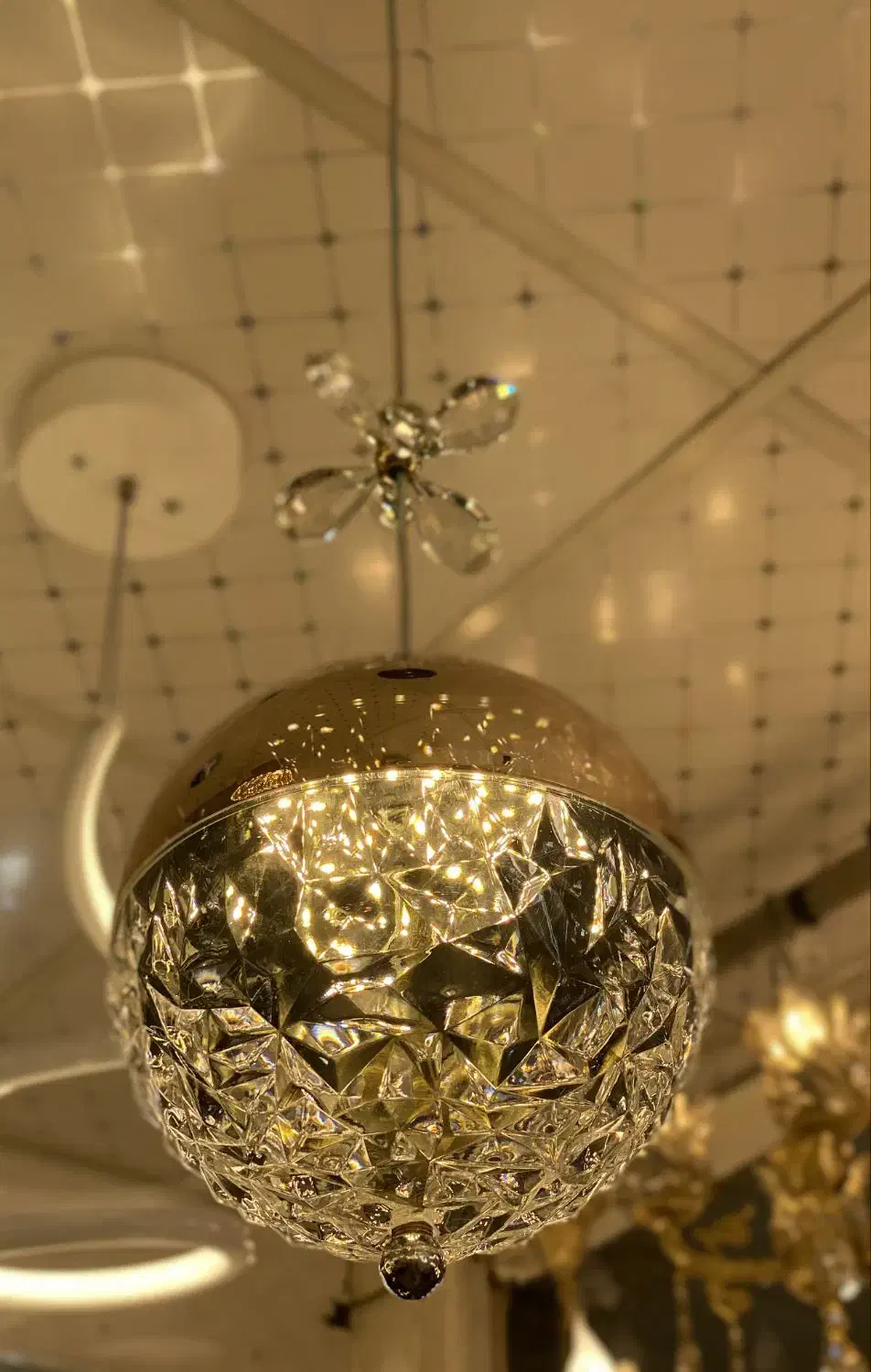 لوستر مدرن وارداتی  دکوراتیو طلایی|لوستر و چراغ آویز|تهران, امام زاده حسن|دیوار